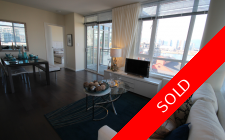 Vancouver Condo: PINNACLE LIVING 2 bedroom